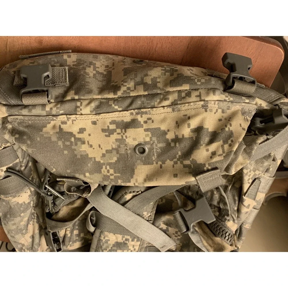 USGI US MILITARY MOLLE II 3 Day Assault Pack Multicam‎ With Stiffner & Pad
